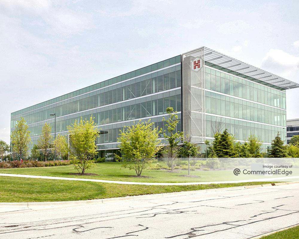 Hub Group International Headquarters 2000 Clearwater Drive, Oak Brook